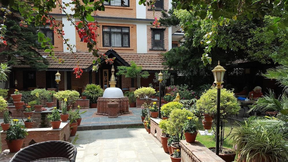 Hotel Ganesh Himal Kathmandu Esterno foto