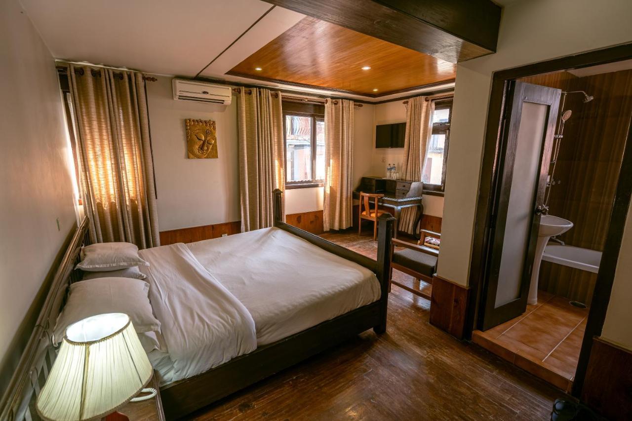 Hotel Ganesh Himal Kathmandu Esterno foto