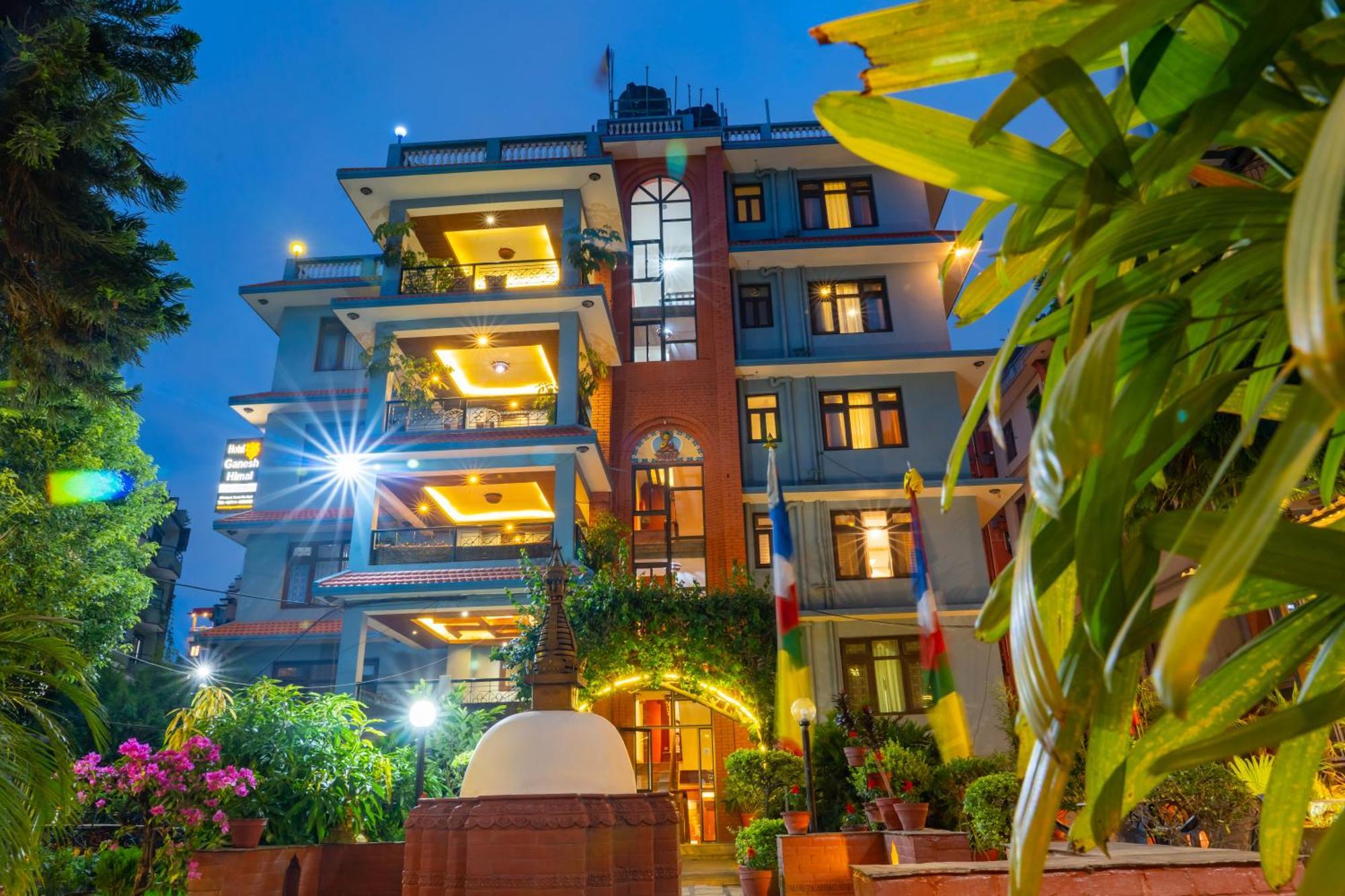 Hotel Ganesh Himal Kathmandu Esterno foto
