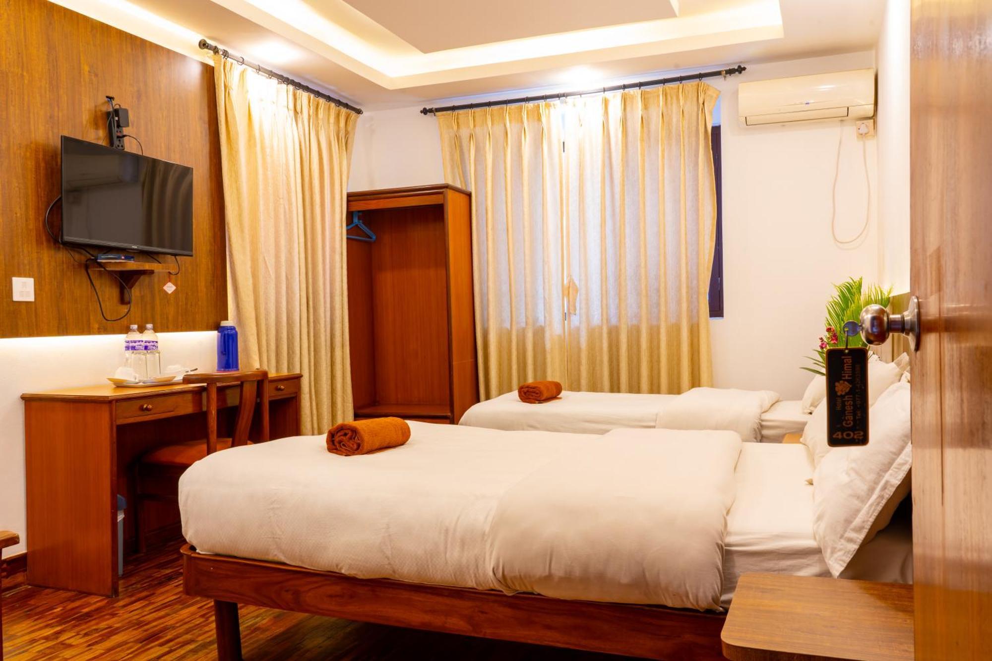 Hotel Ganesh Himal Kathmandu Esterno foto