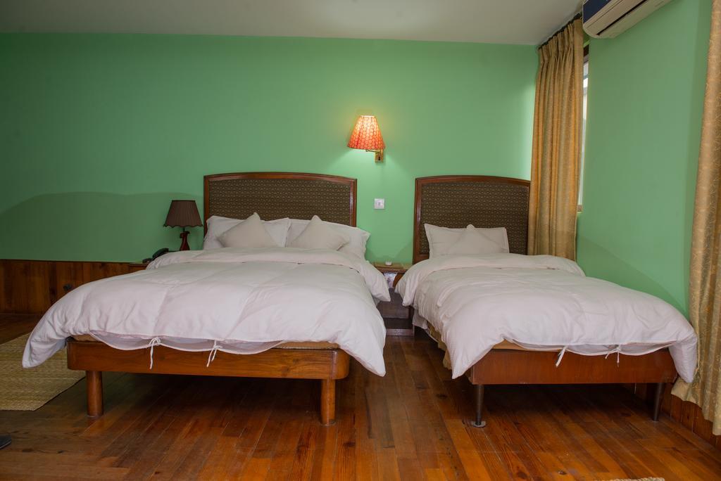 Hotel Ganesh Himal Kathmandu Esterno foto
