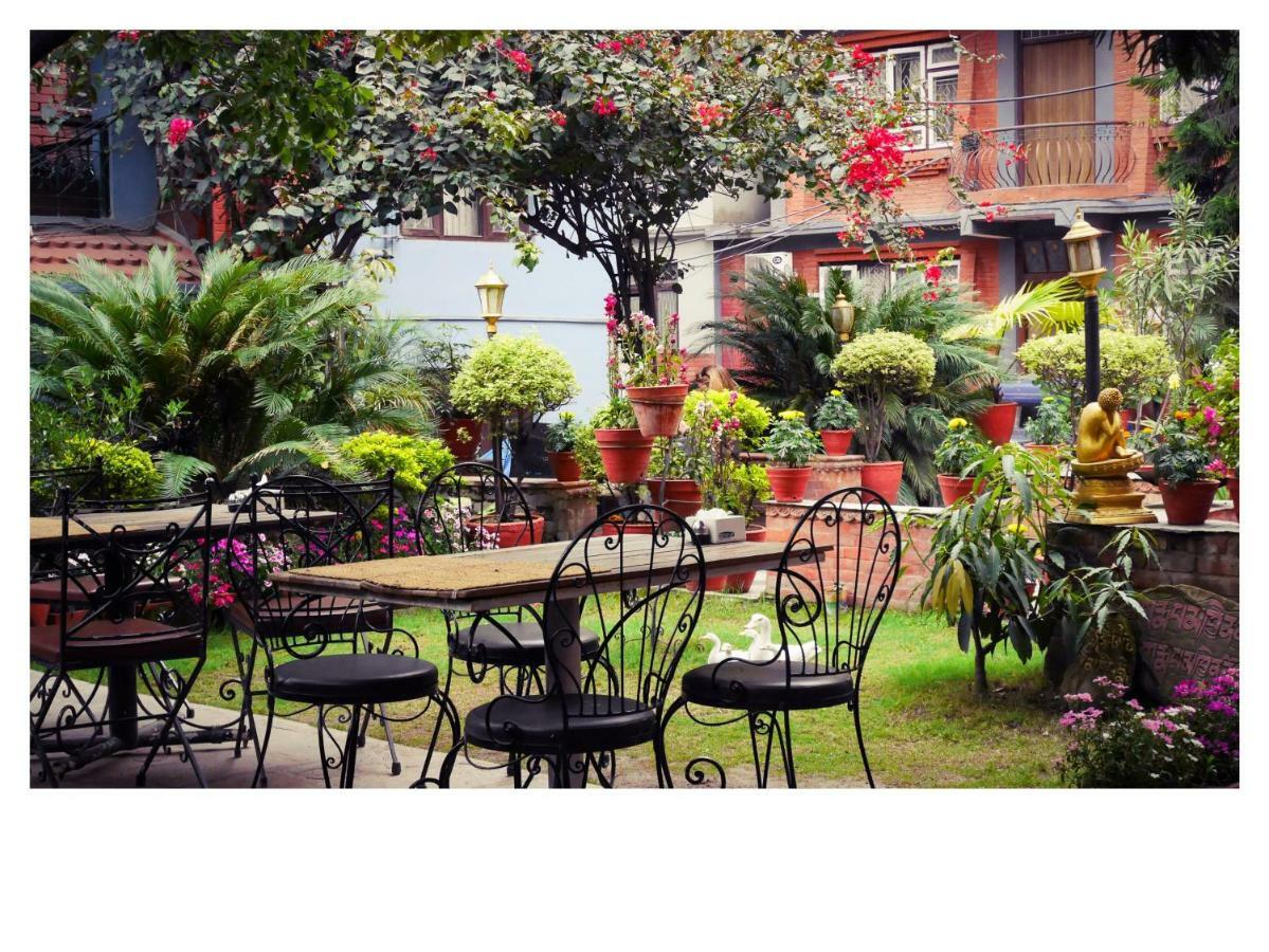 Hotel Ganesh Himal Kathmandu Esterno foto